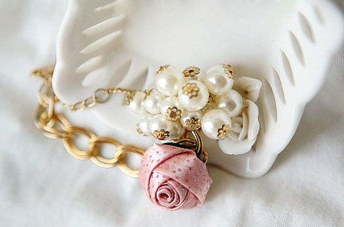 Pulseira Dourada Linda ***