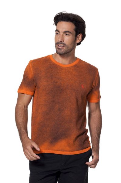 CAMISA RESERVA ESTONADA EM BORDADO